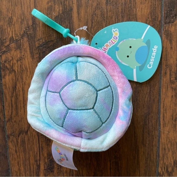 Squishmallow Cascade the Sea Turtle Keychain - Picture 4 of 9
